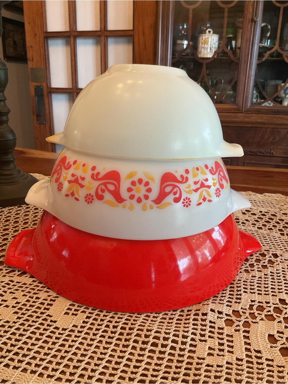 Pyrex Stackable Mixing Bowls in Red, White, Cream with Floral Pattern